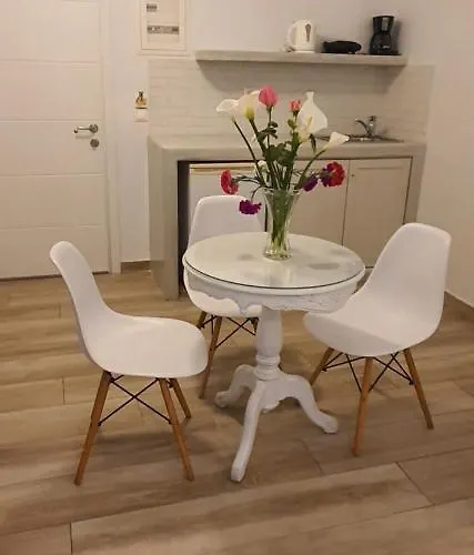 Naxos Lane Center Naxos City