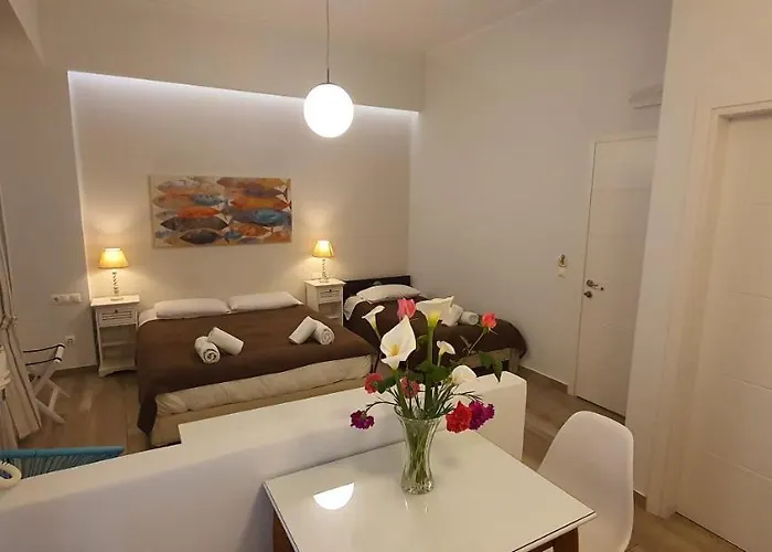 Naxos Lane Center דירה