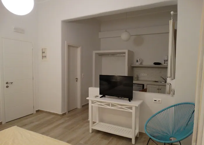 Naxos Lane Center Naxos City