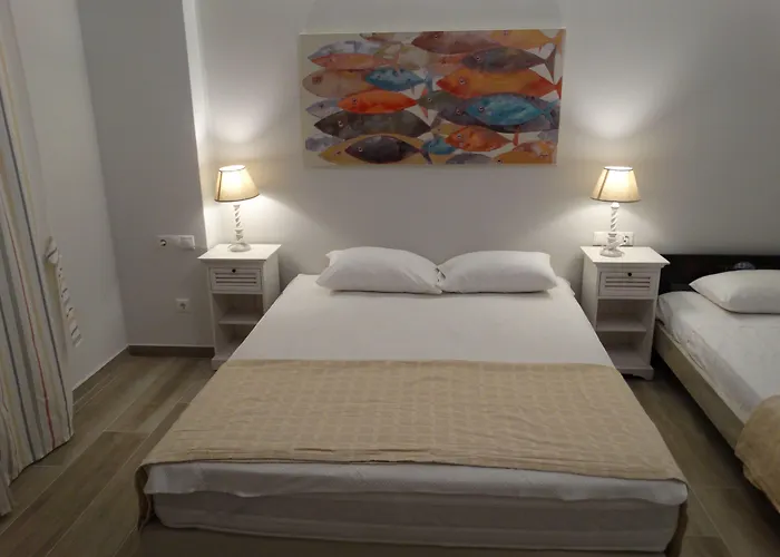 Naxos Lane Center * Naxos City