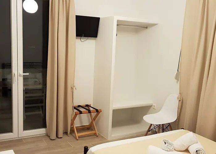 Naxos Lane Center דירה