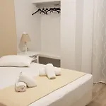 Naxos Lane Center Apartment *
